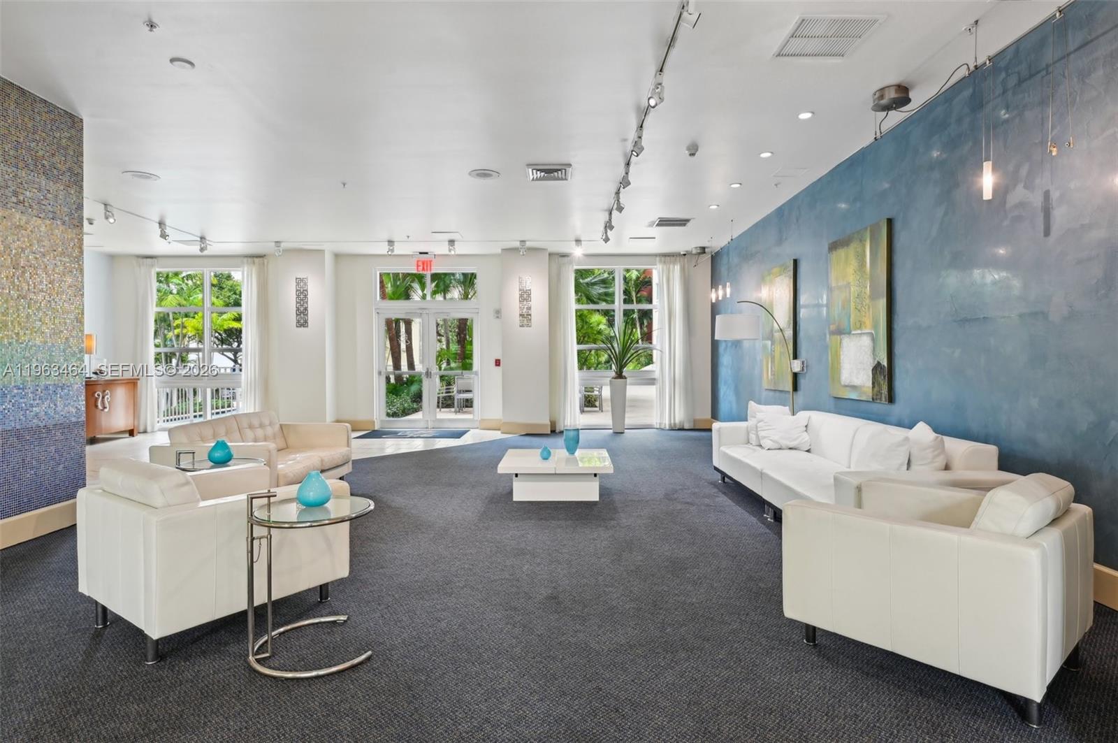 2000 N Bayshore Drive