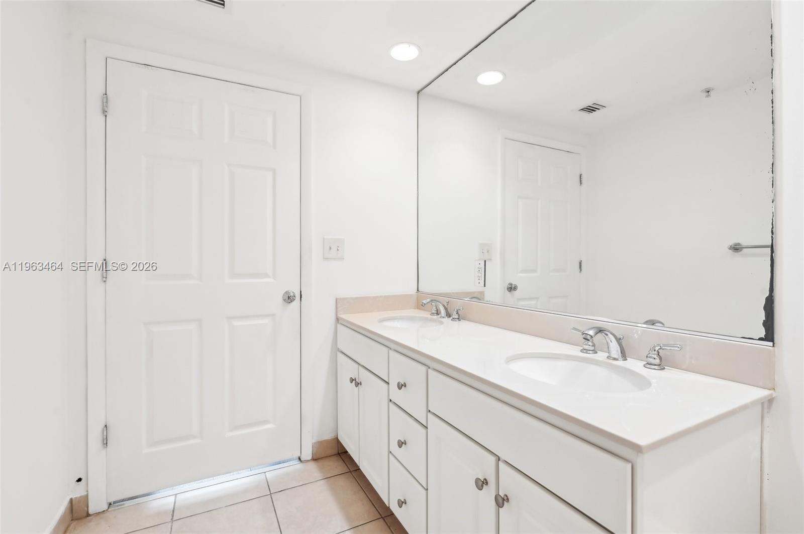2000 N Bayshore Drive