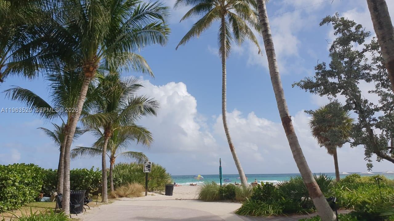 17021 N Bay Road