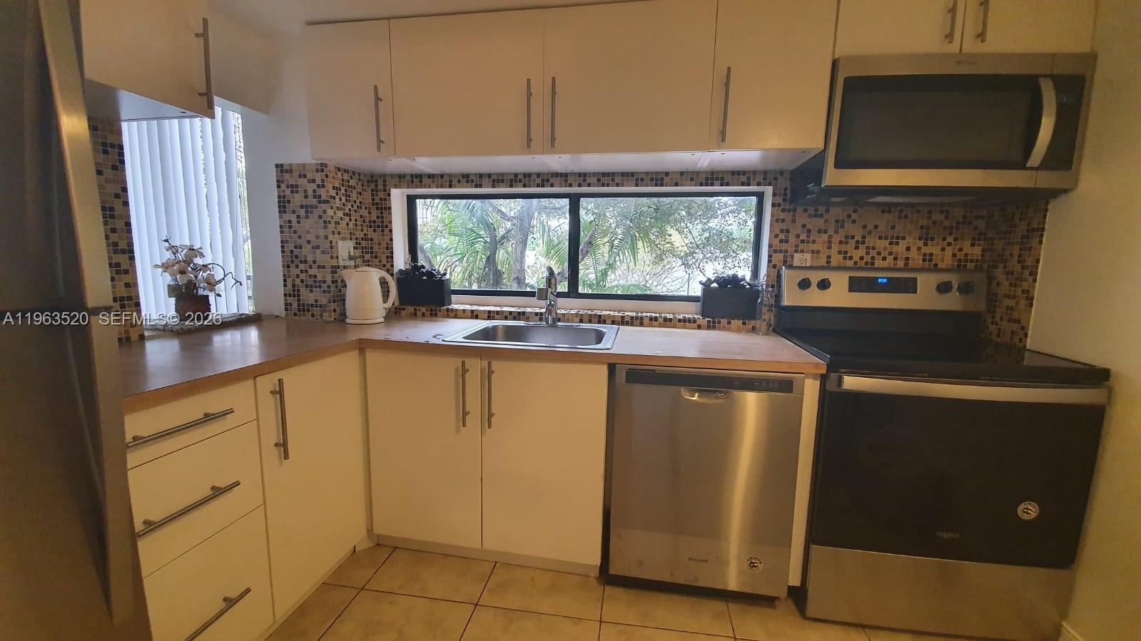 17021 N Bay Road