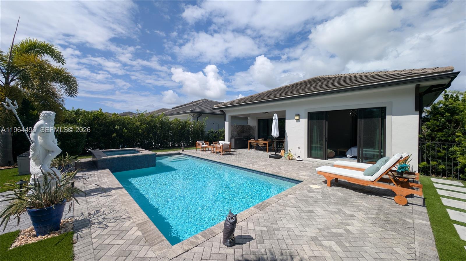 2879 Gin Berry Way