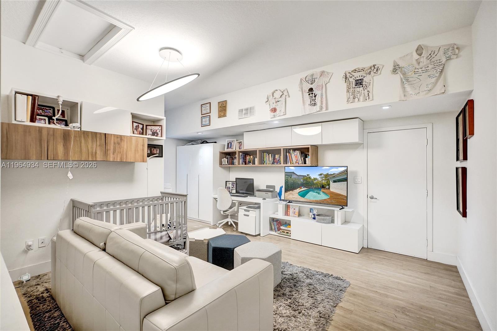 1662 Diplomat Drive