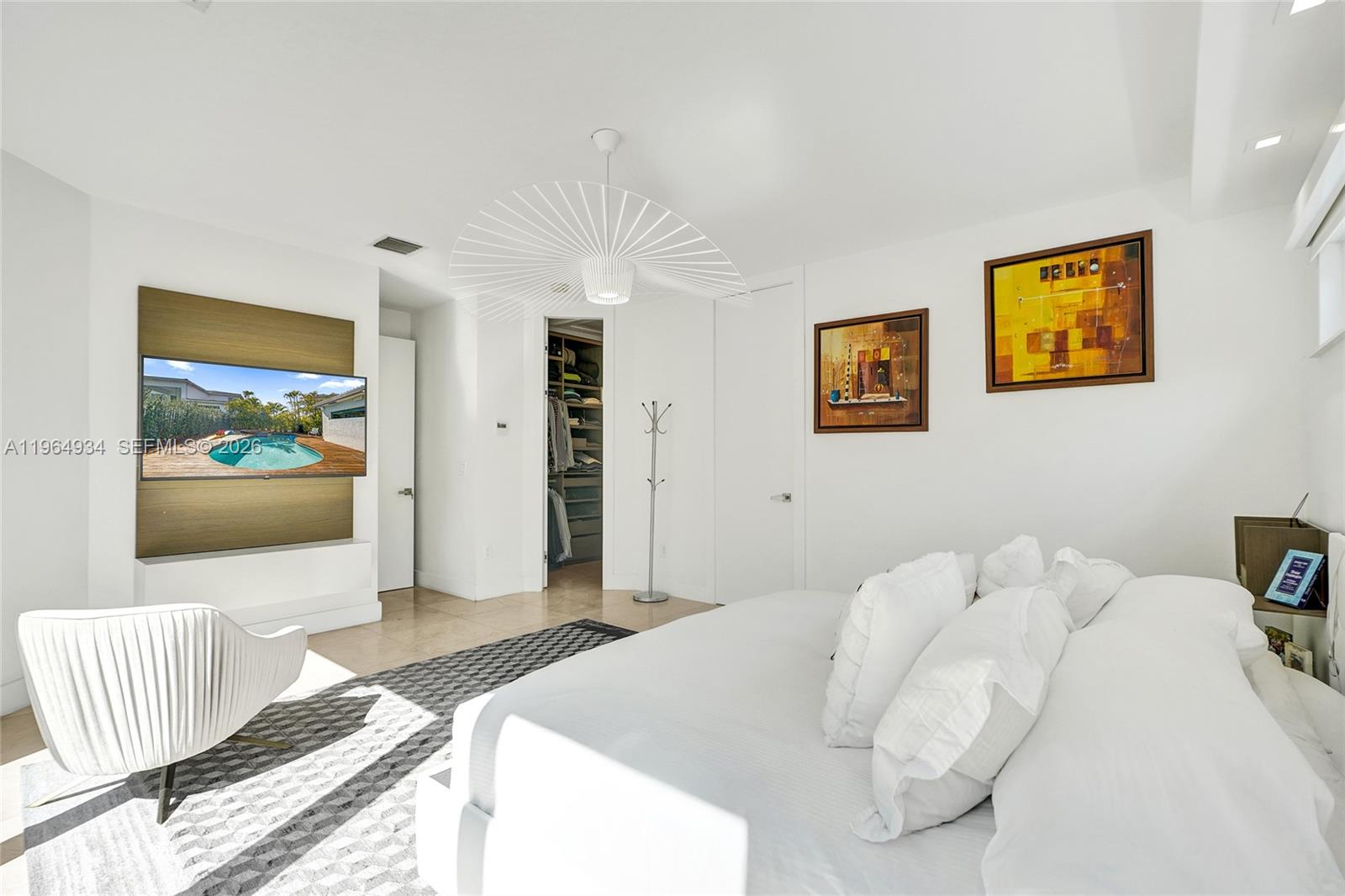 1662 Diplomat Drive