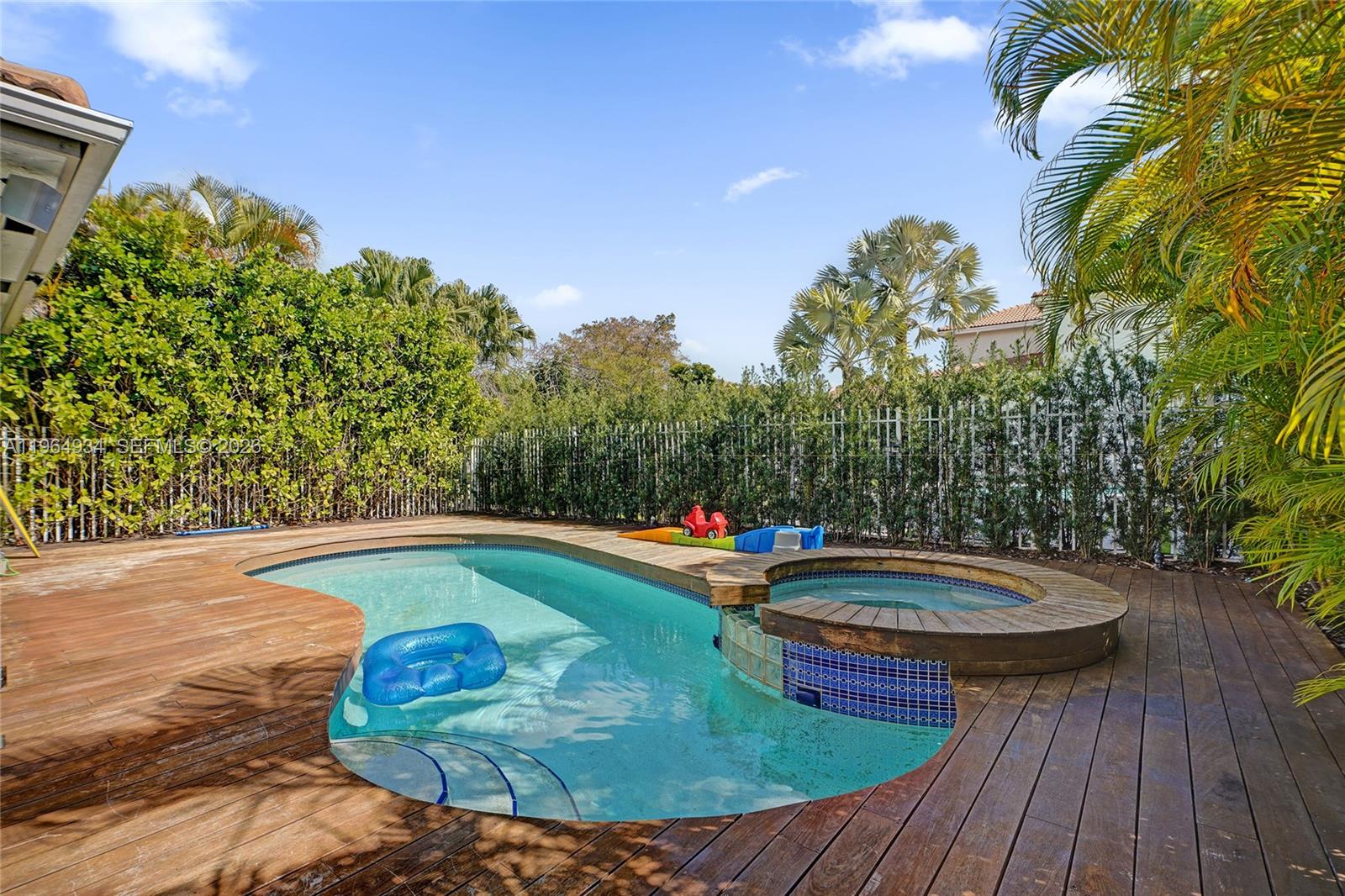 1662 Diplomat Drive