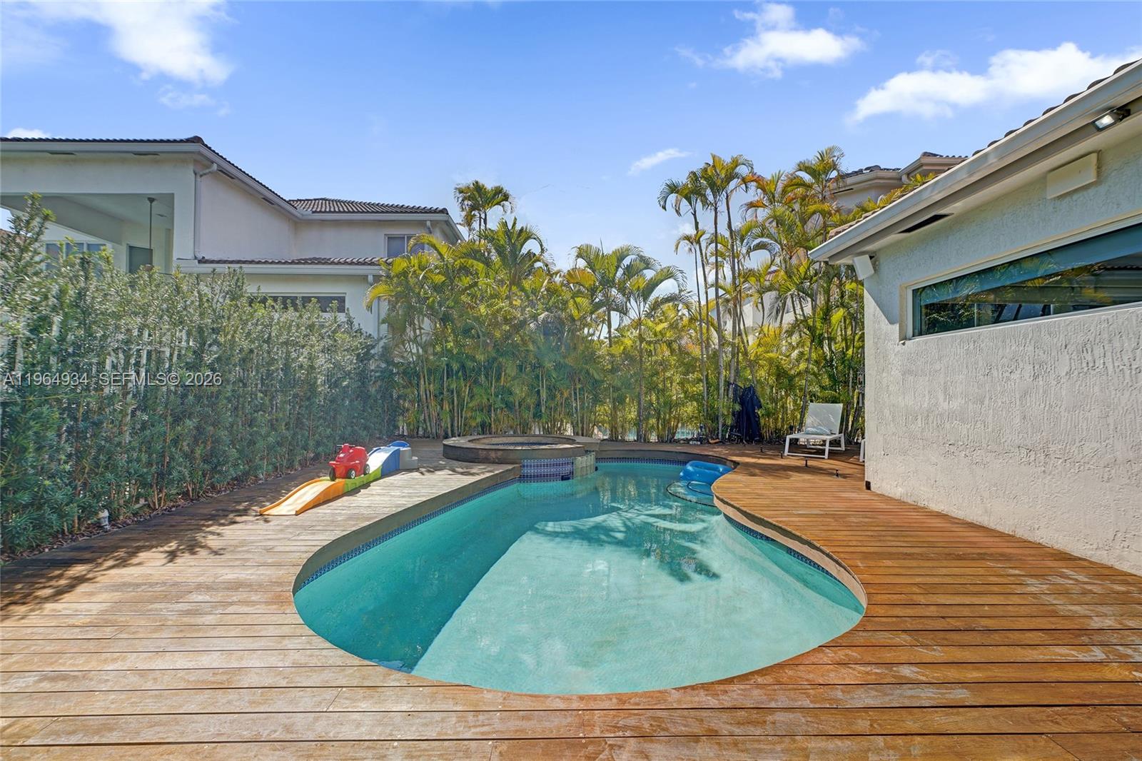 1662 Diplomat Drive