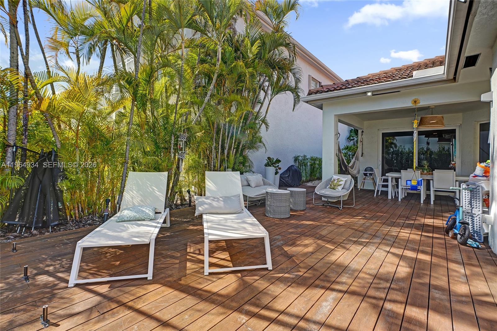 1662 Diplomat Drive
