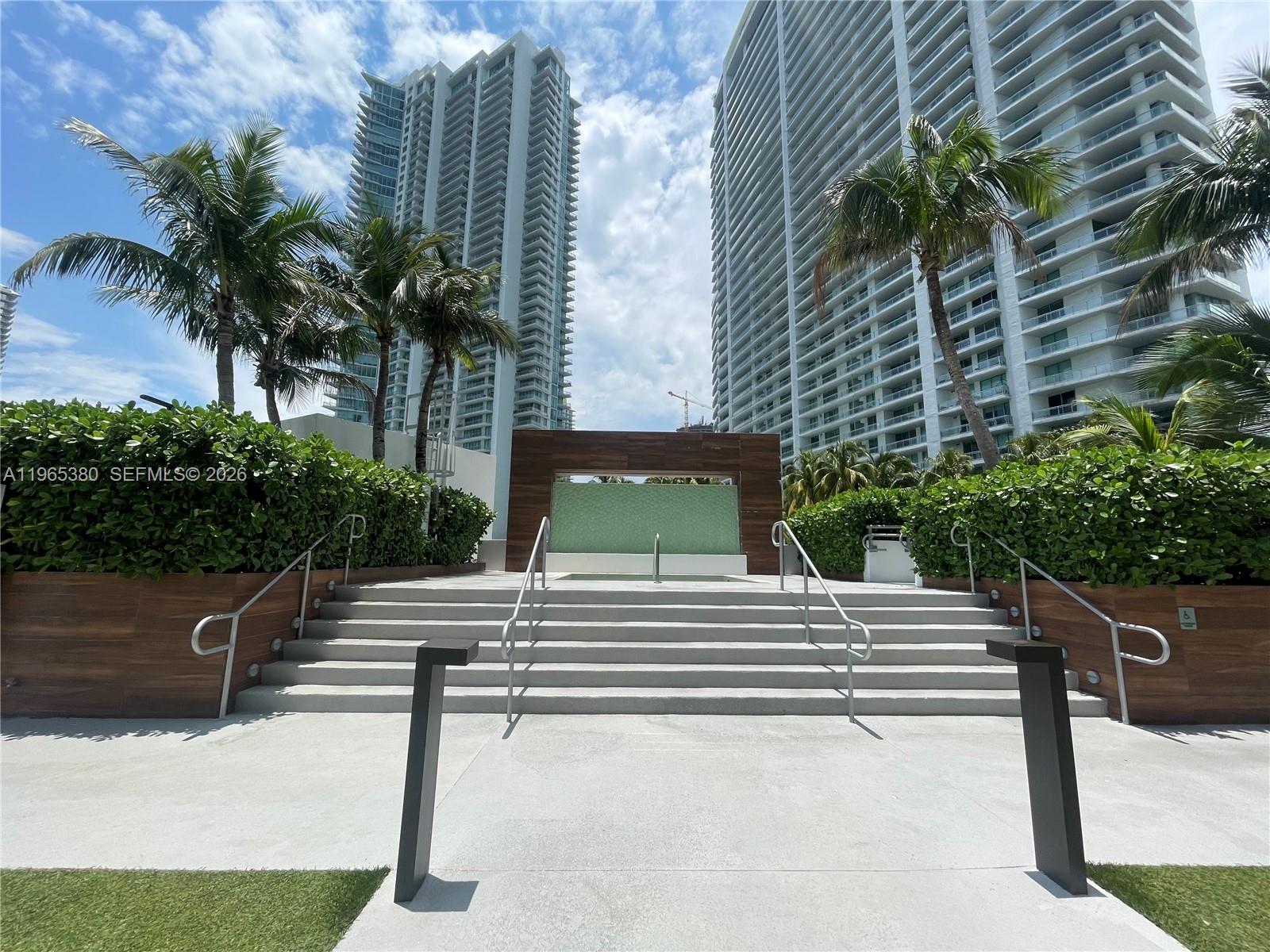 350 S Miami Avenue