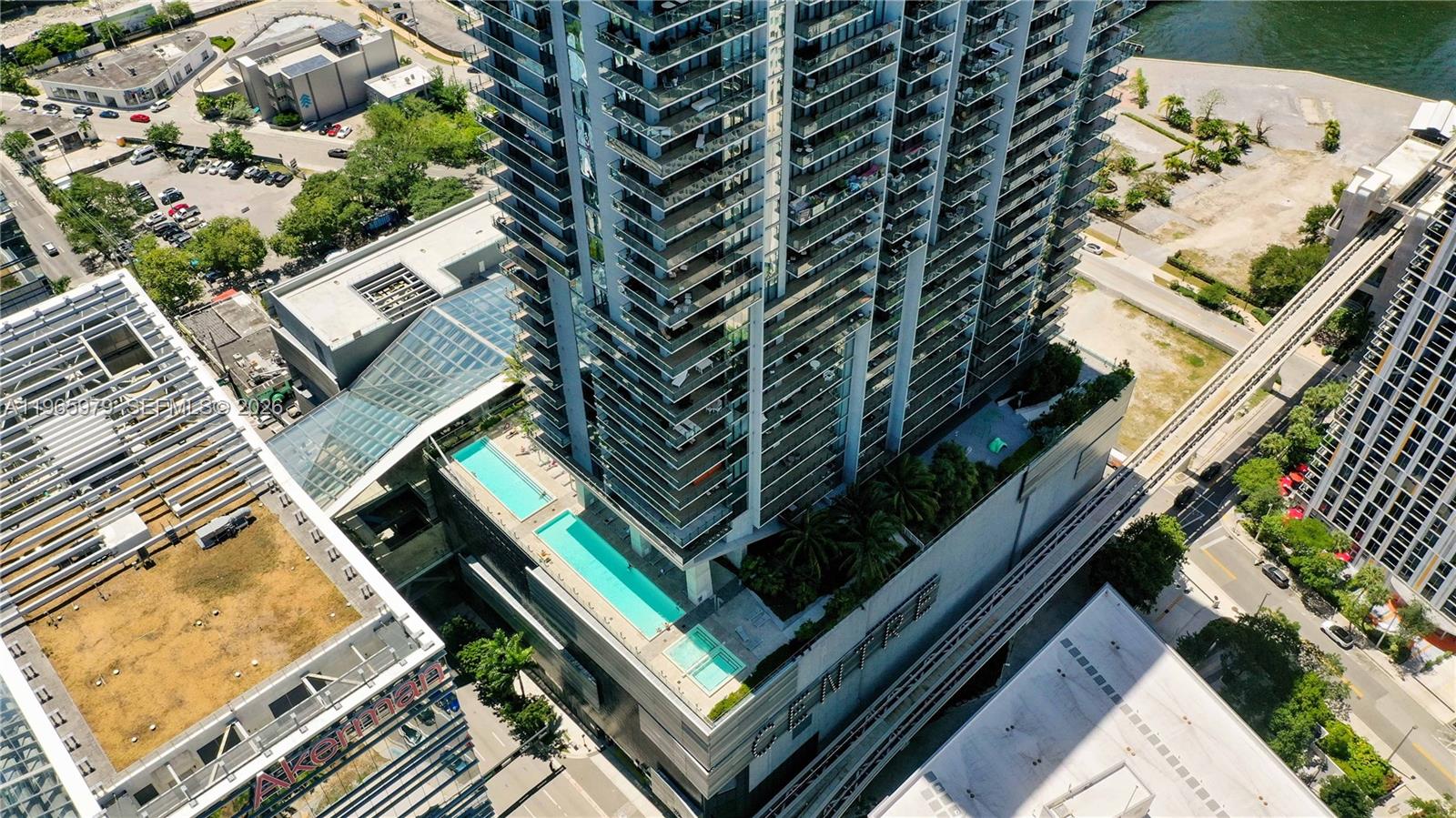 68 SE 6th Street