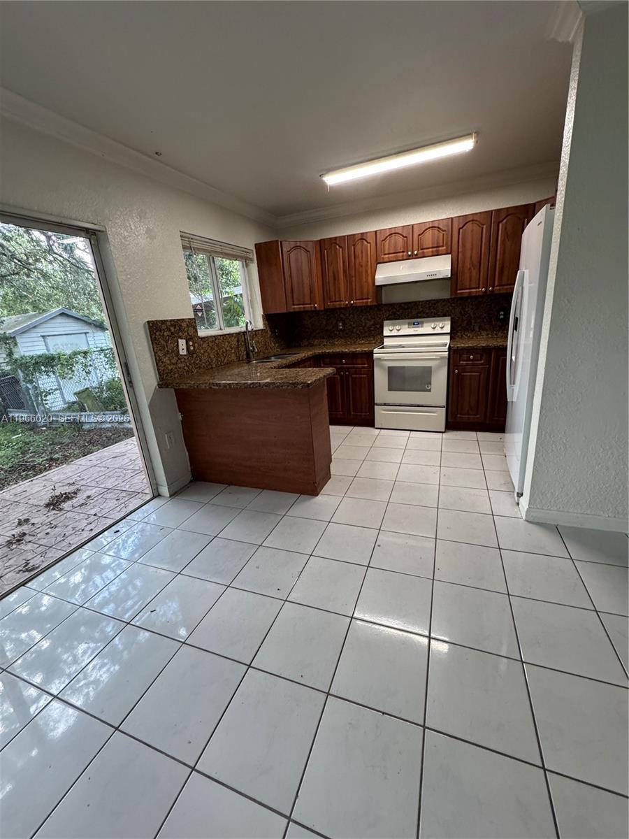 20138 NW 38th Place