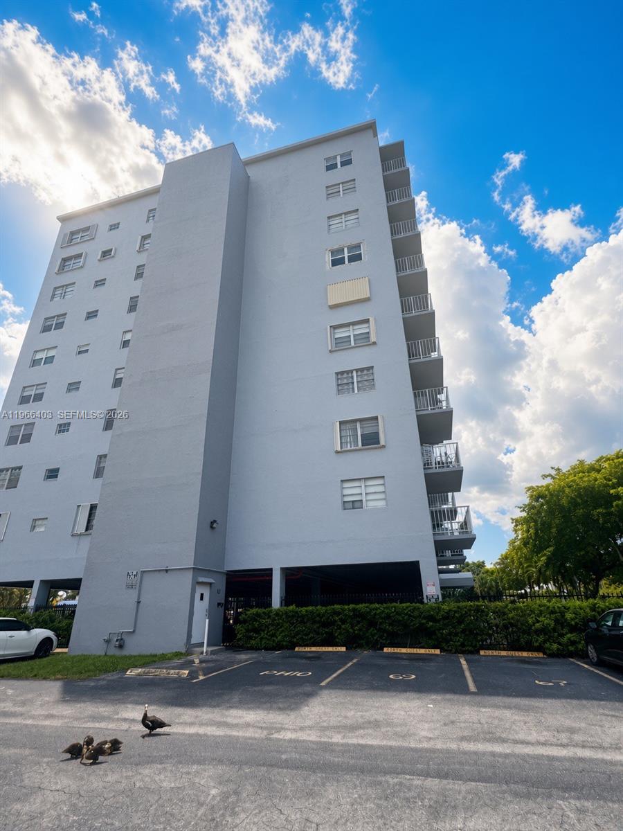 1470 NE 125th Terrace