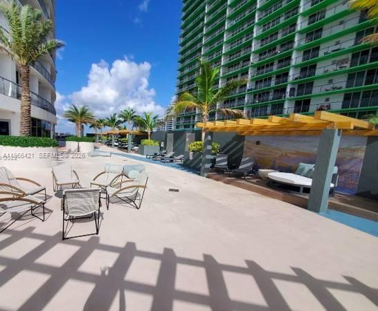 1750 N Bayshore Drive