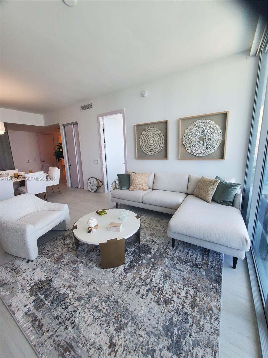 17550 Collins