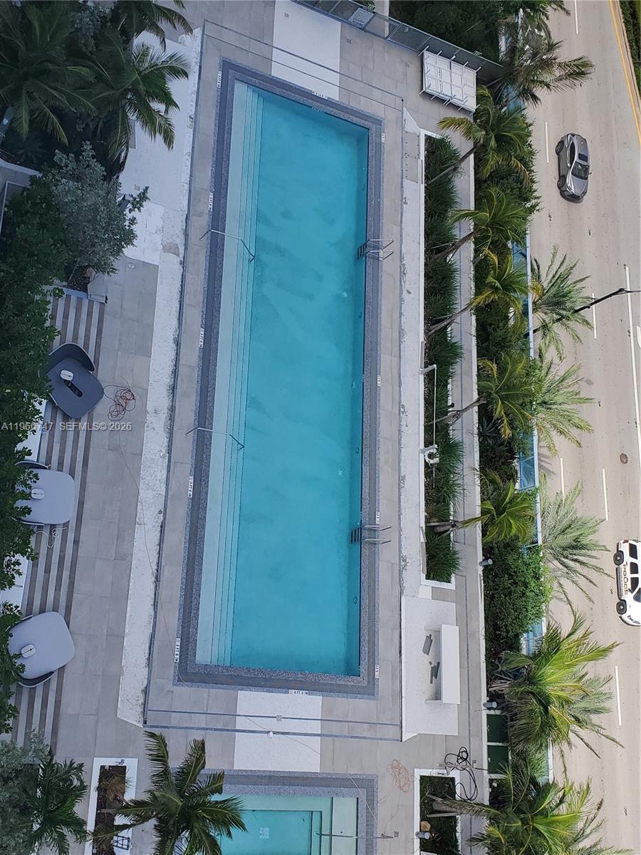 17550 Collins