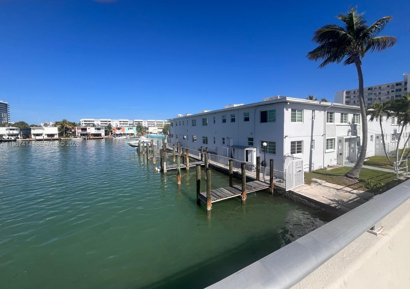 7207 Bay Drive