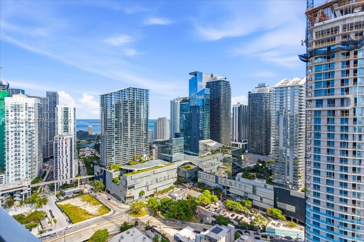 92 SW 3rd Street