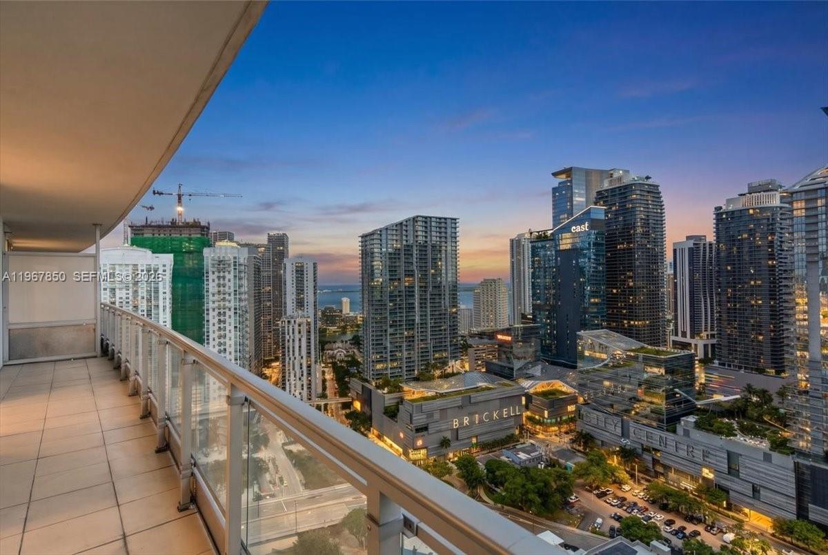 92 SW 3rd Street