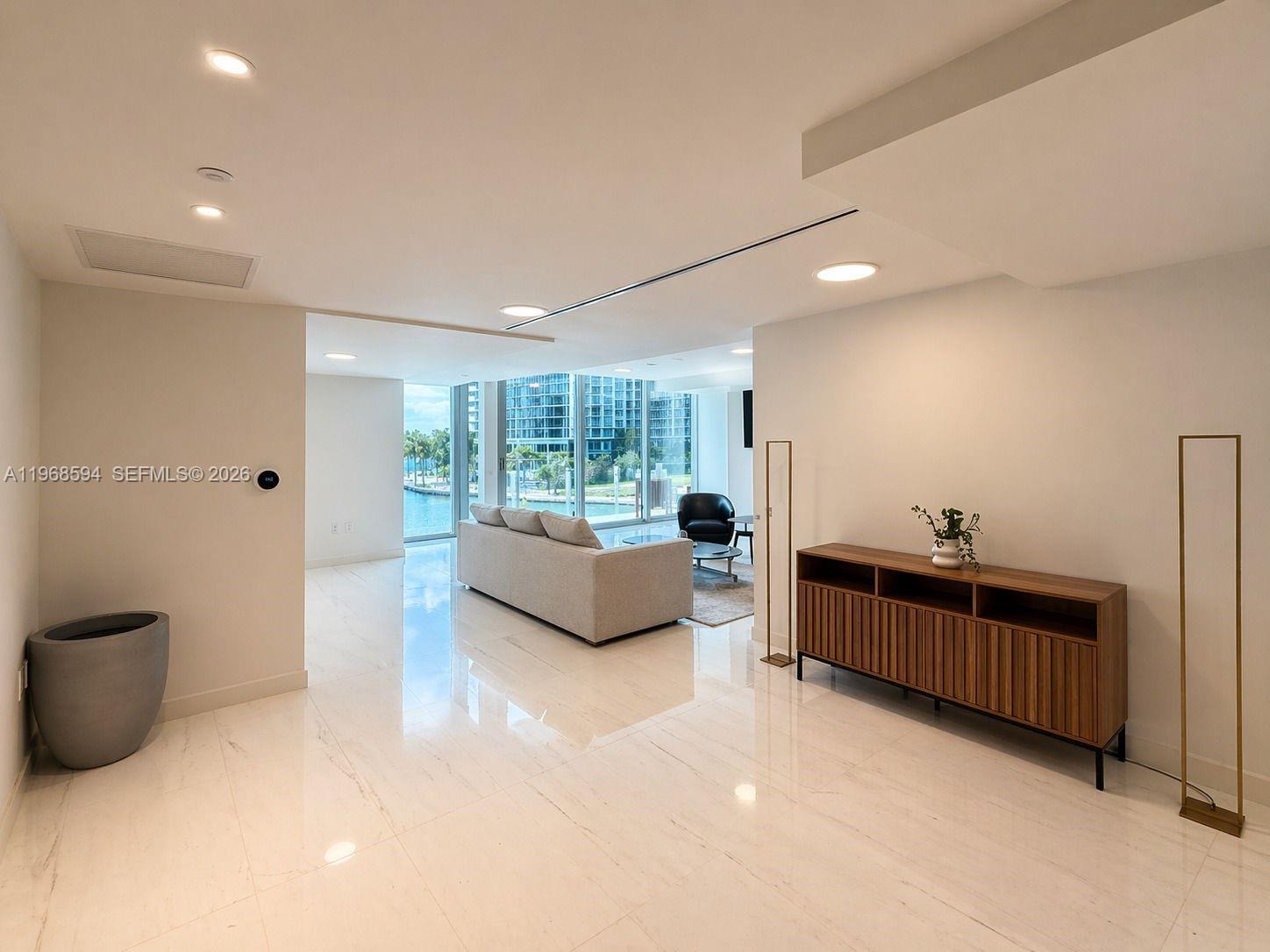 300 Biscayne Blvd Way