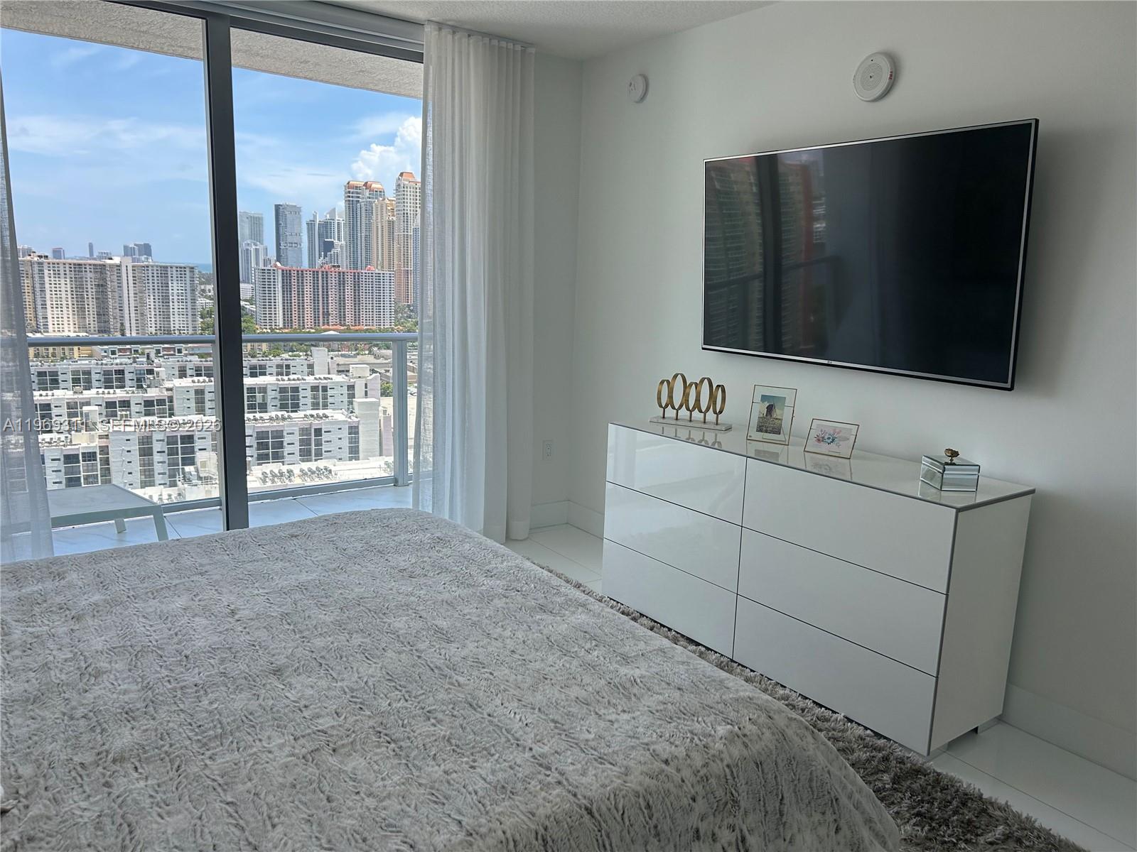 300 Sunny Isles Boulevard