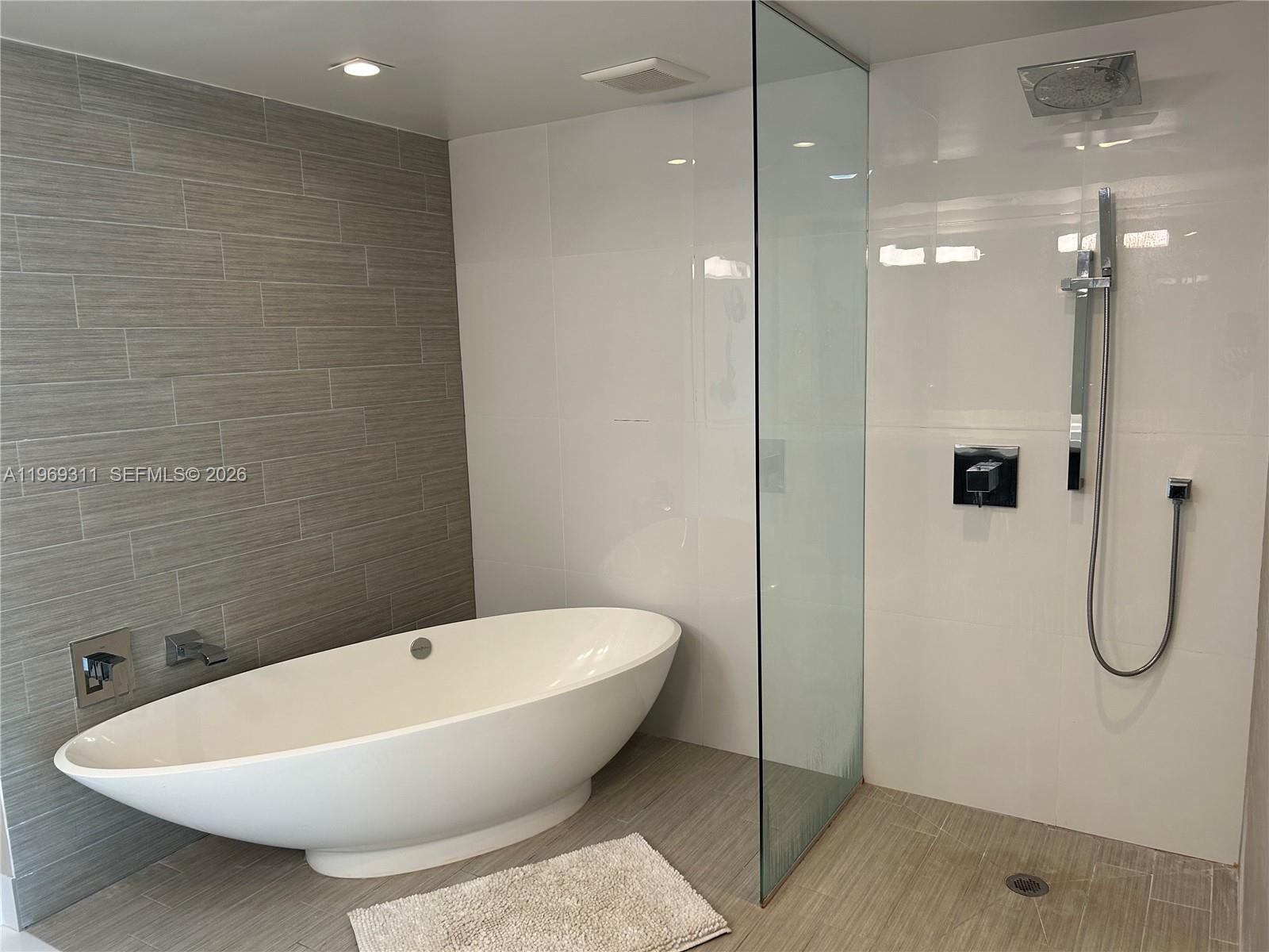 300 Sunny Isles Boulevard