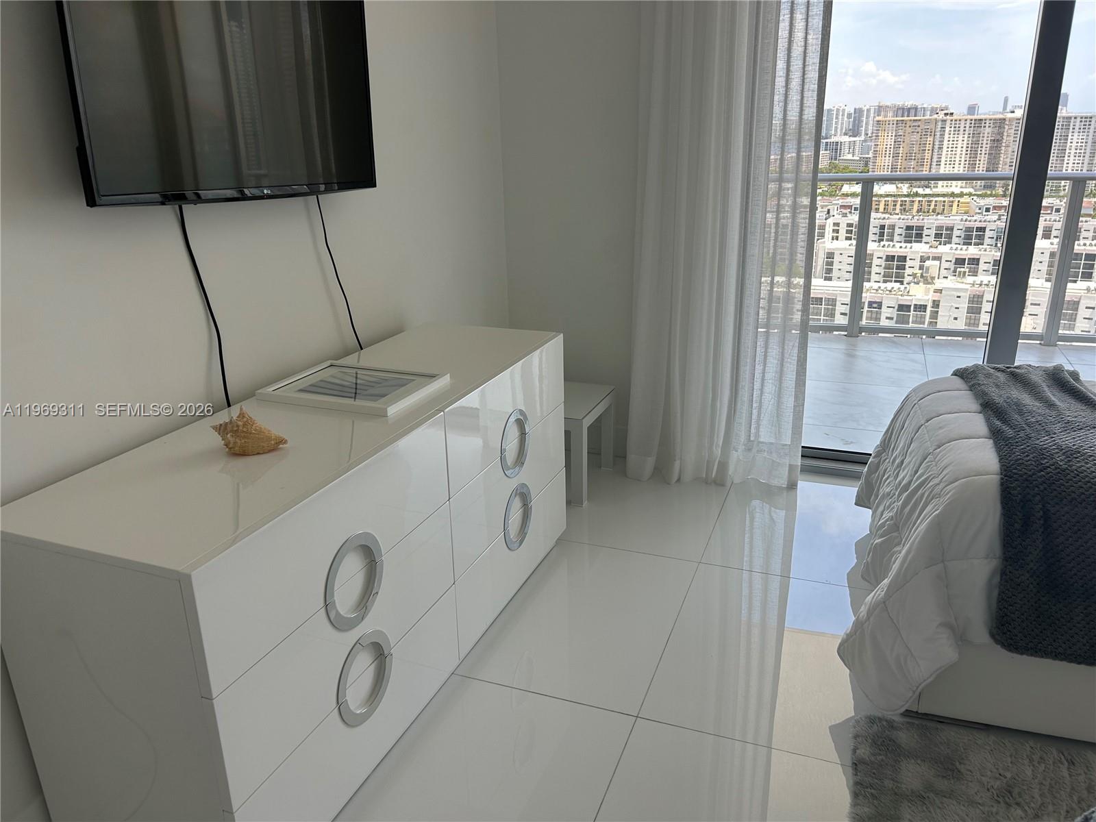 300 Sunny Isles Boulevard