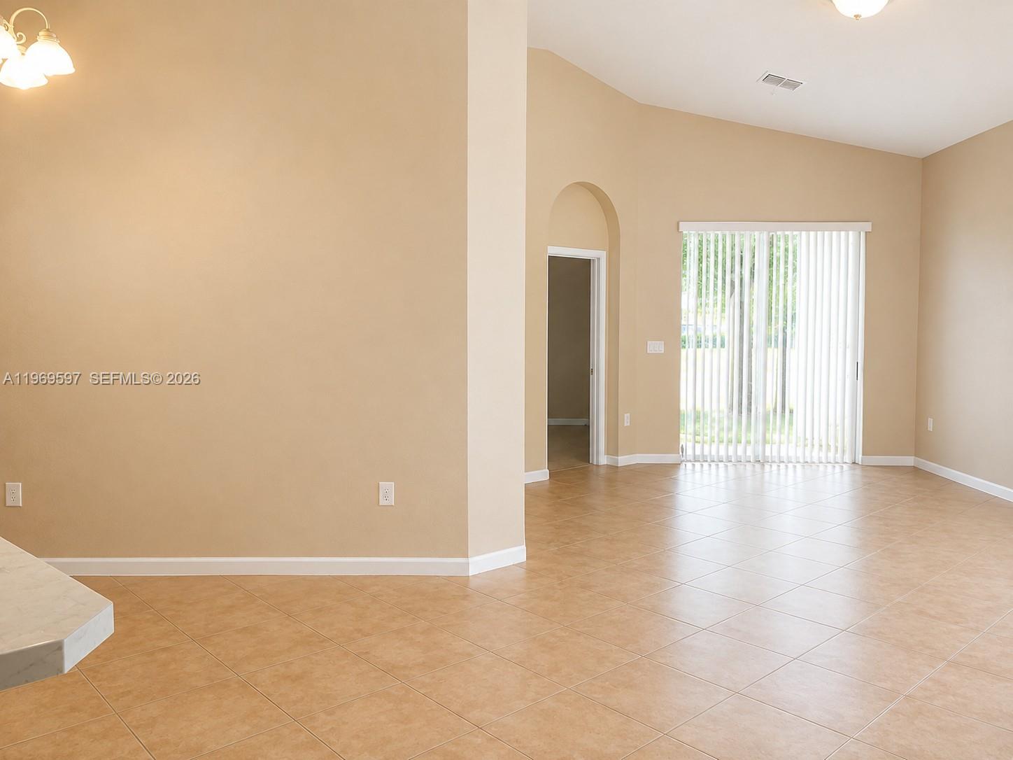 3748 NE 9th Court