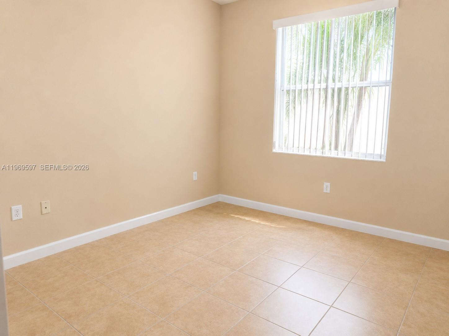 3748 NE 9th Court