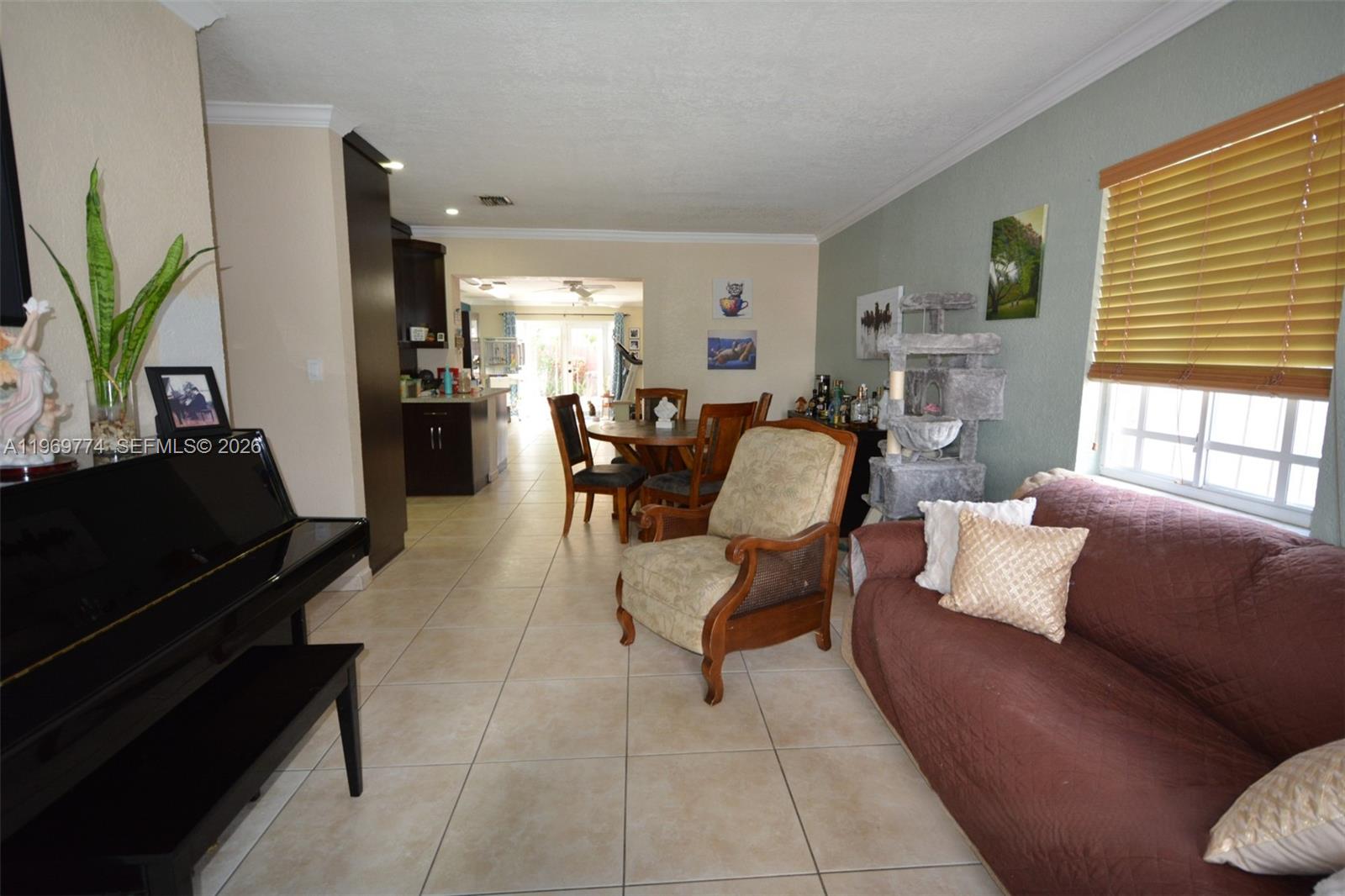 890 E 38th Street