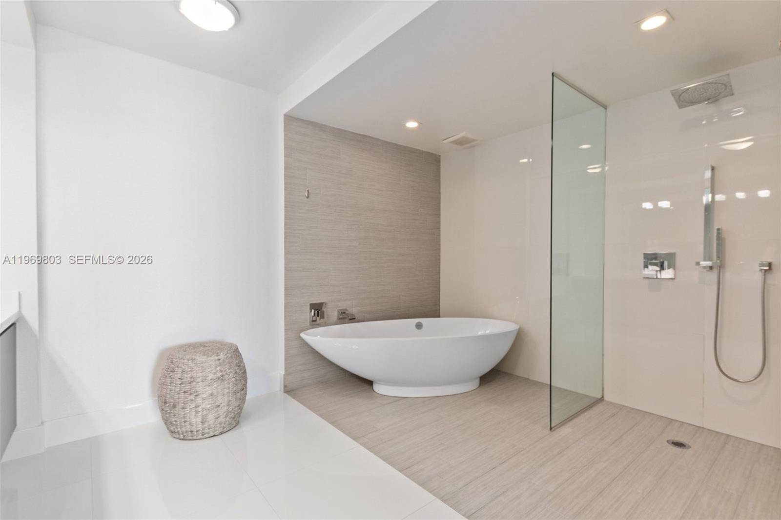 300 Sunny Isles Boulevard