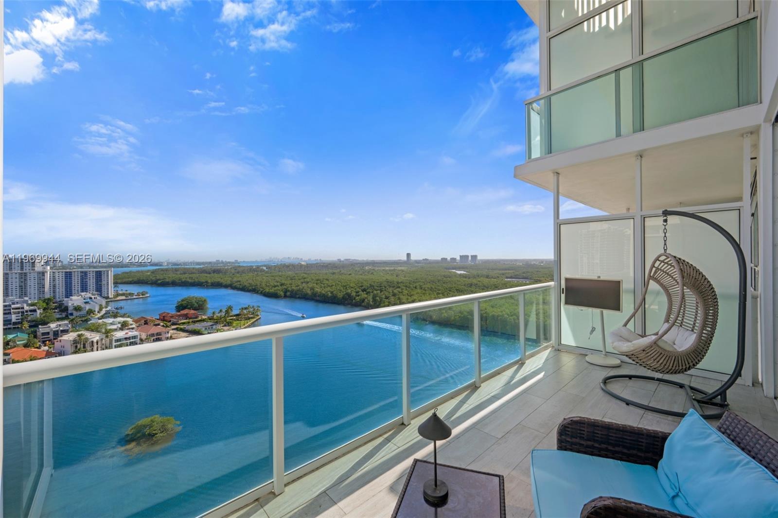 400 Sunny Isles Boulevard
