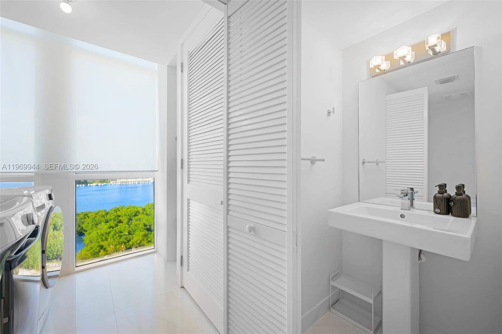 400 Sunny Isles Boulevard
