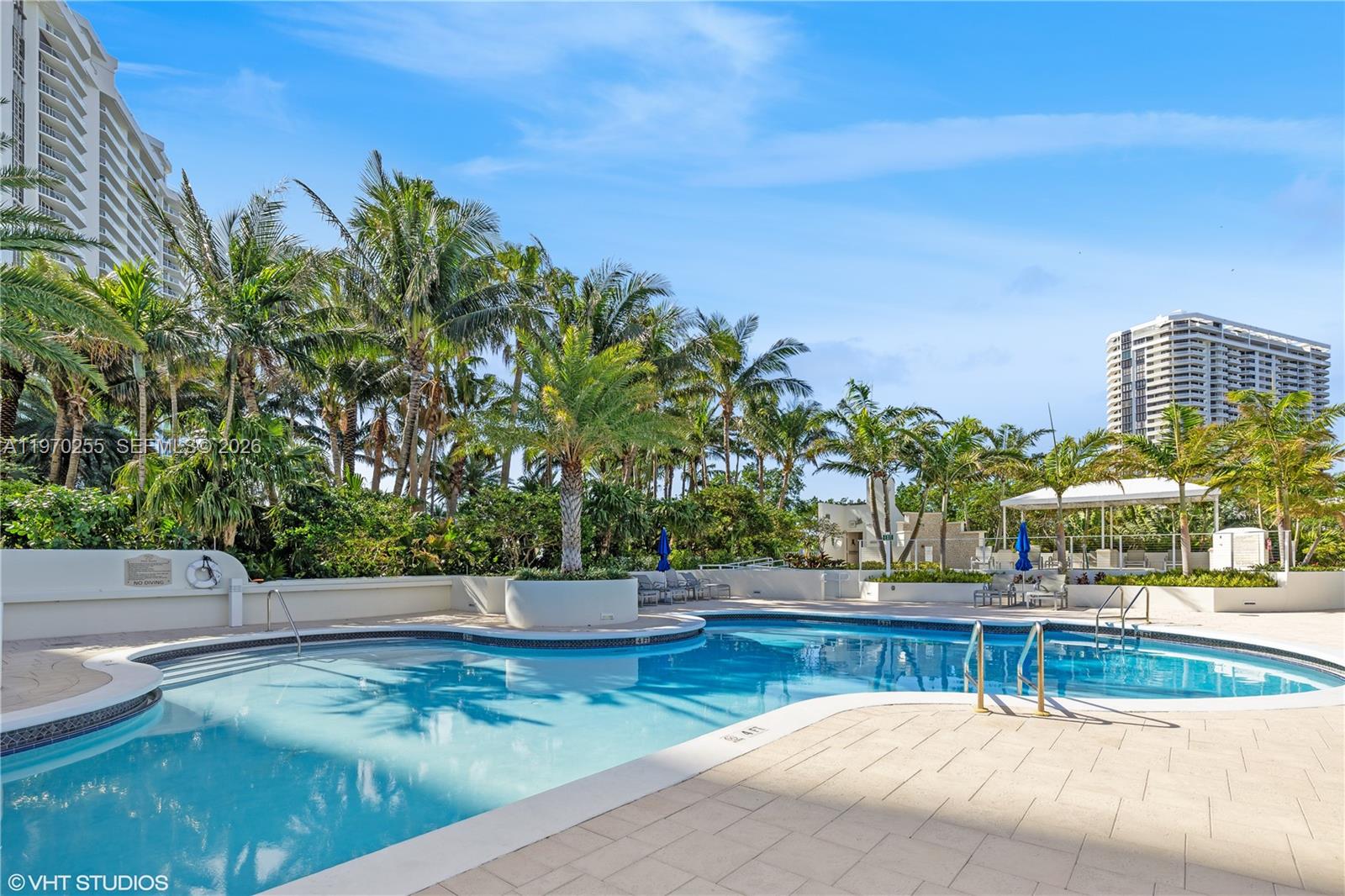 3000 Island Boulevard