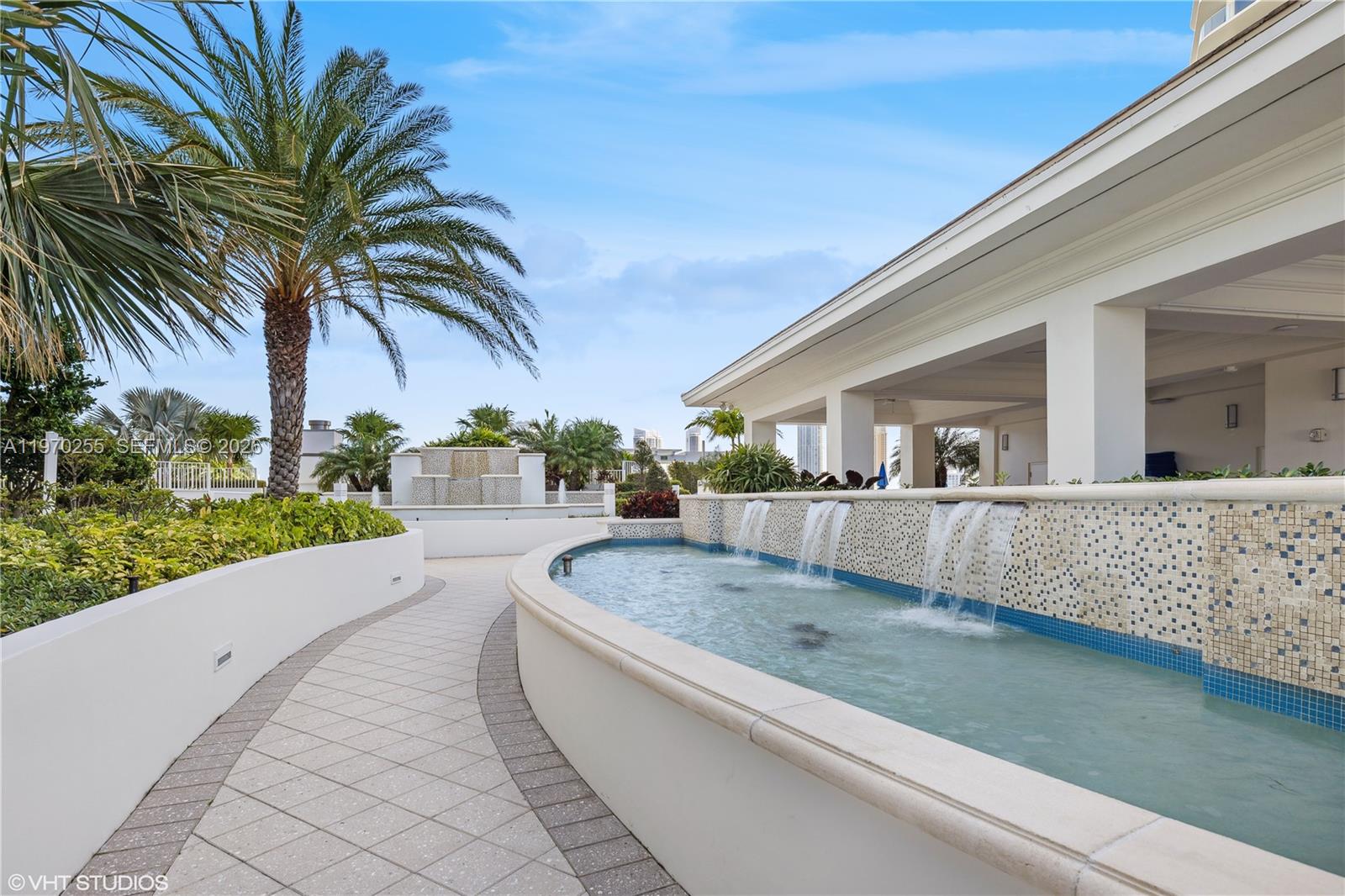 3000 Island Boulevard