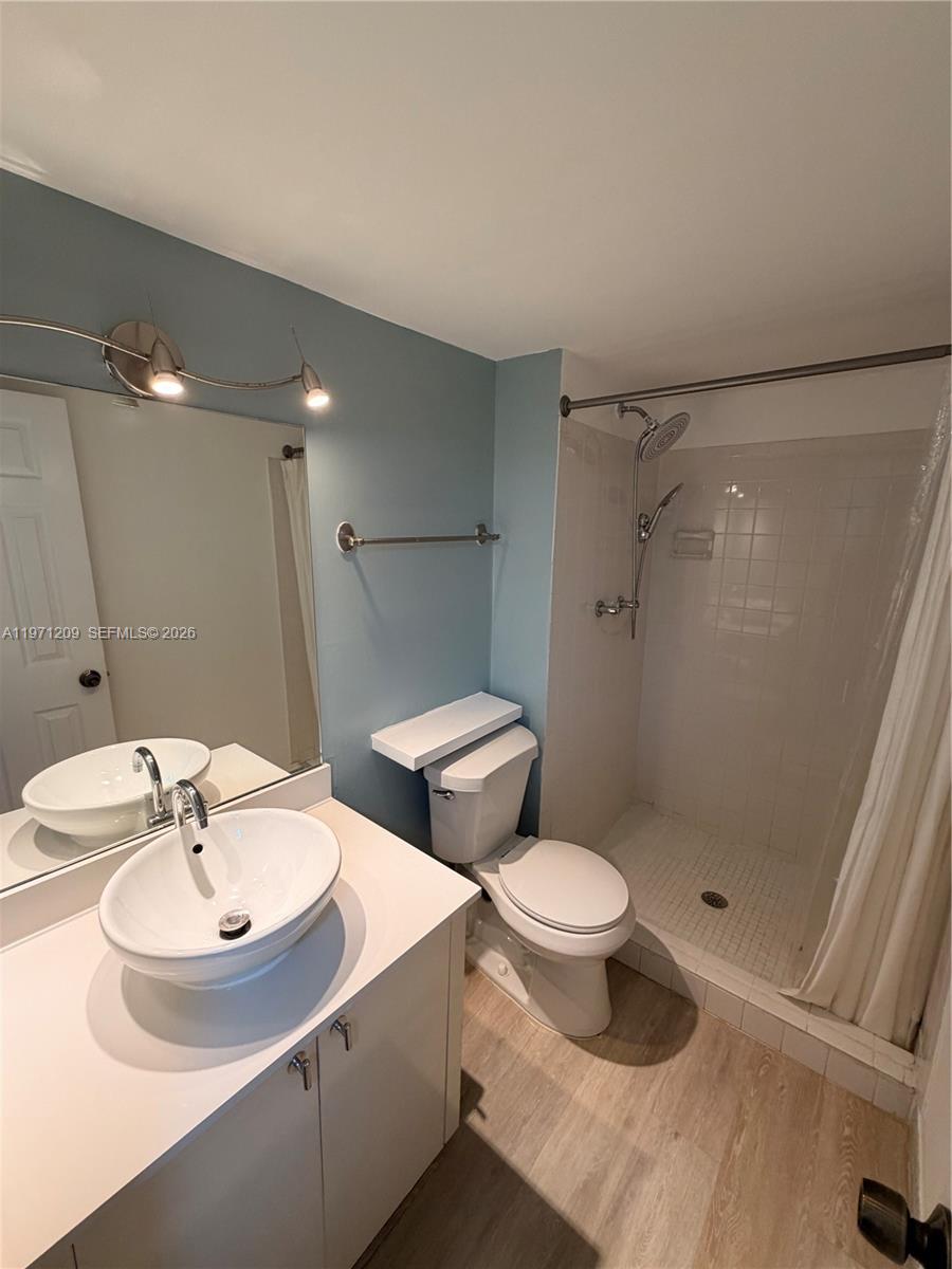 2350 NE 135th Street