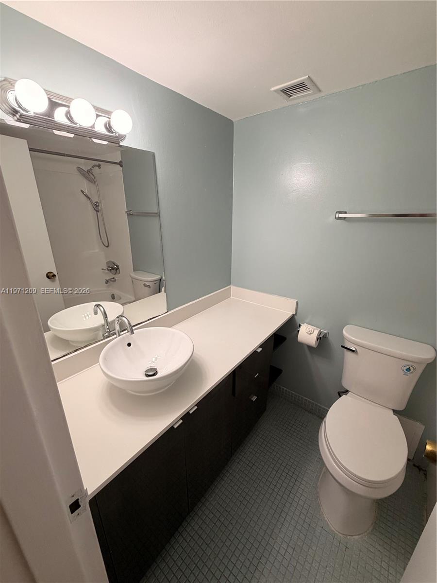 2350 NE 135th Street