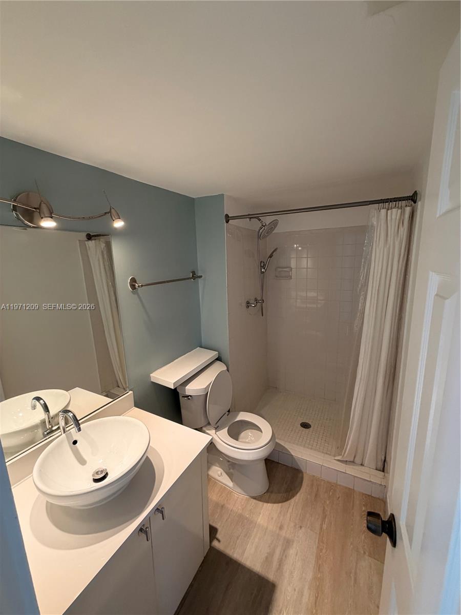 2350 NE 135th Street