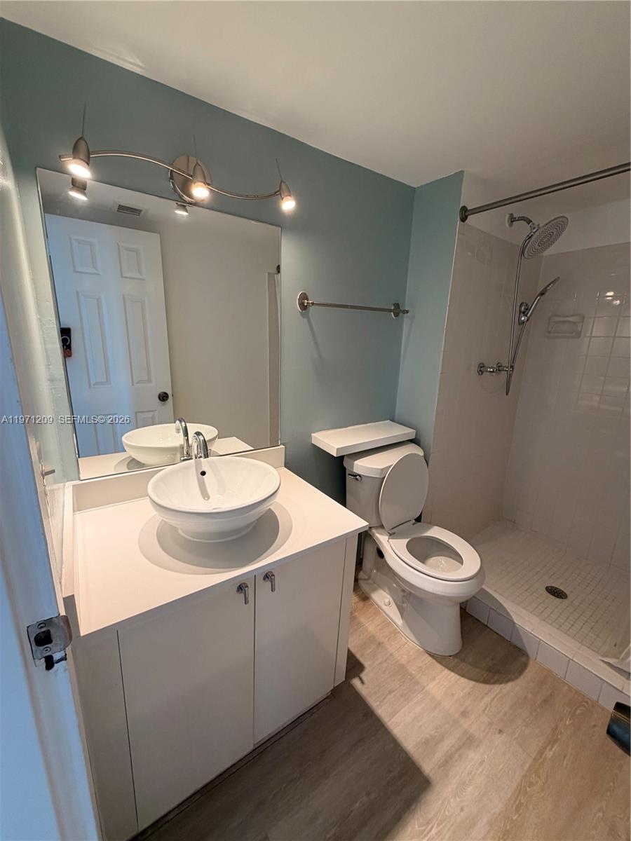 2350 NE 135th Street