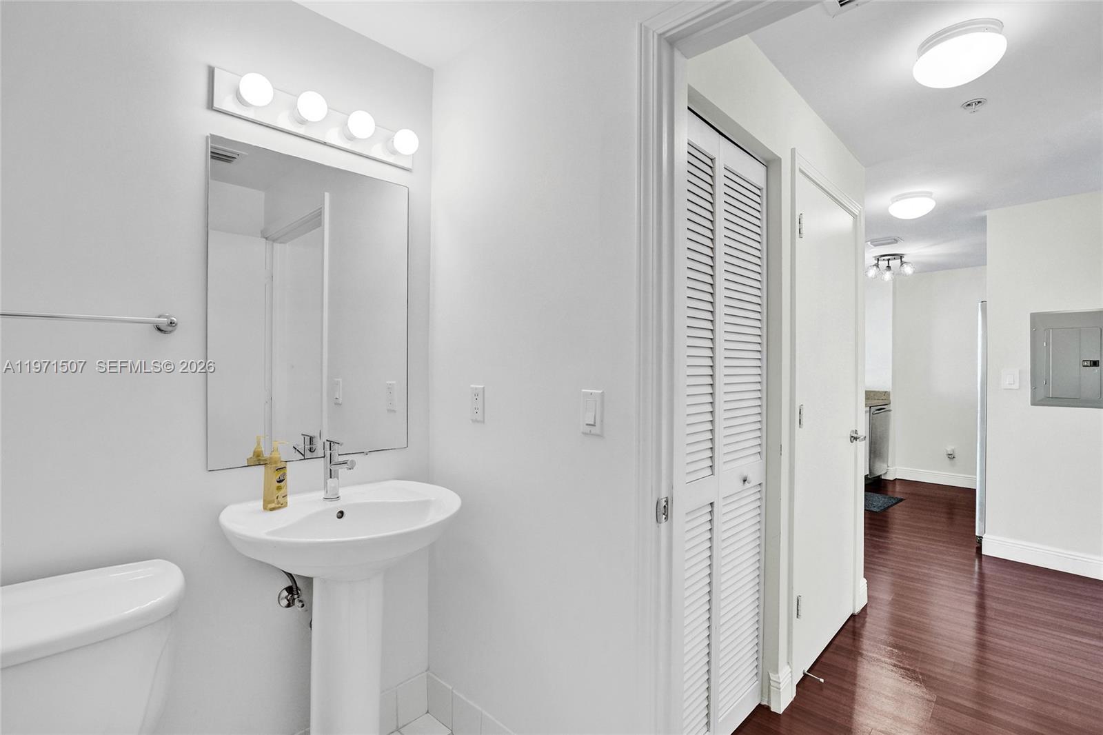 601 NE 36th Street