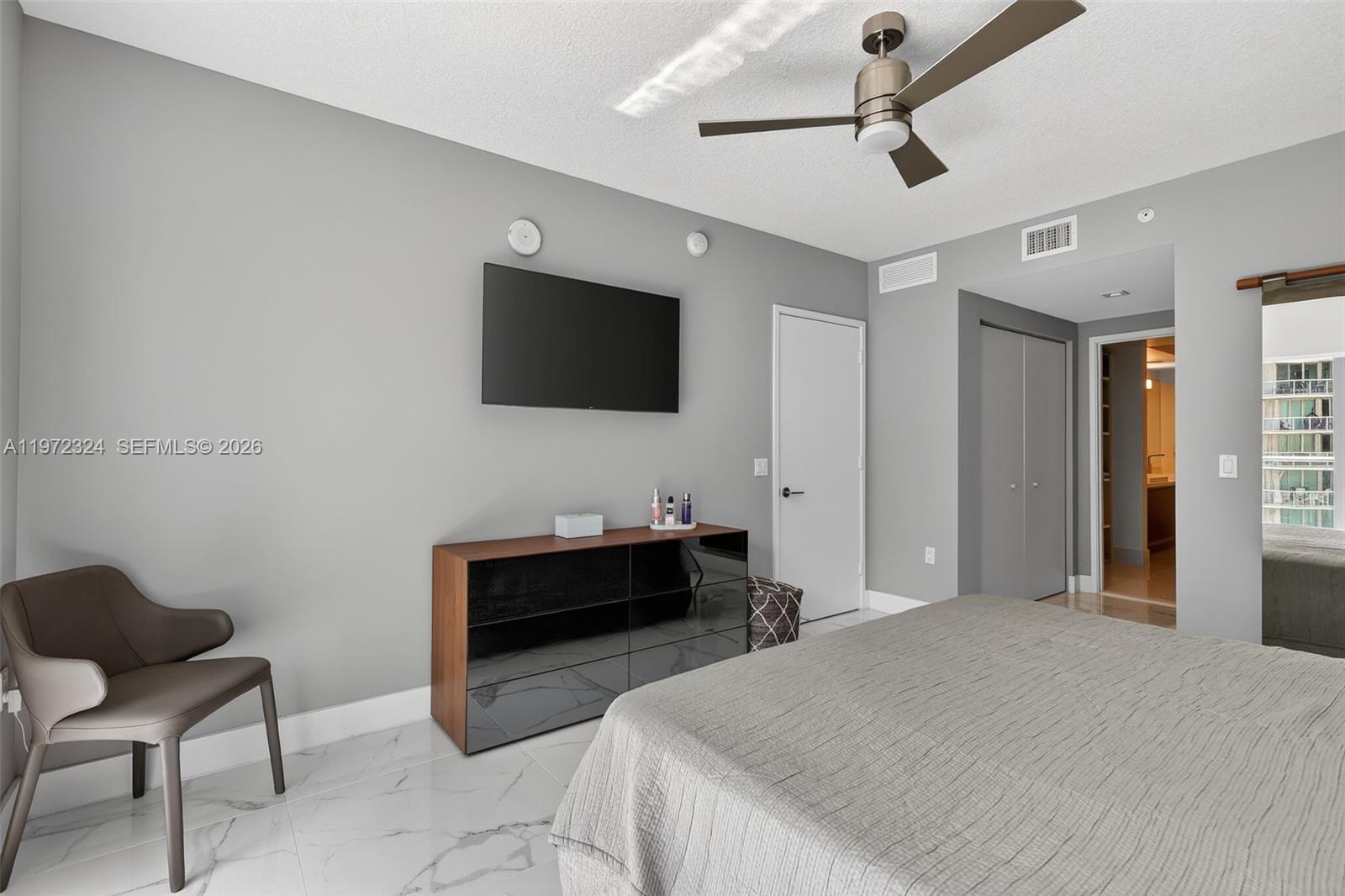 300 Sunny Isles Boulevard