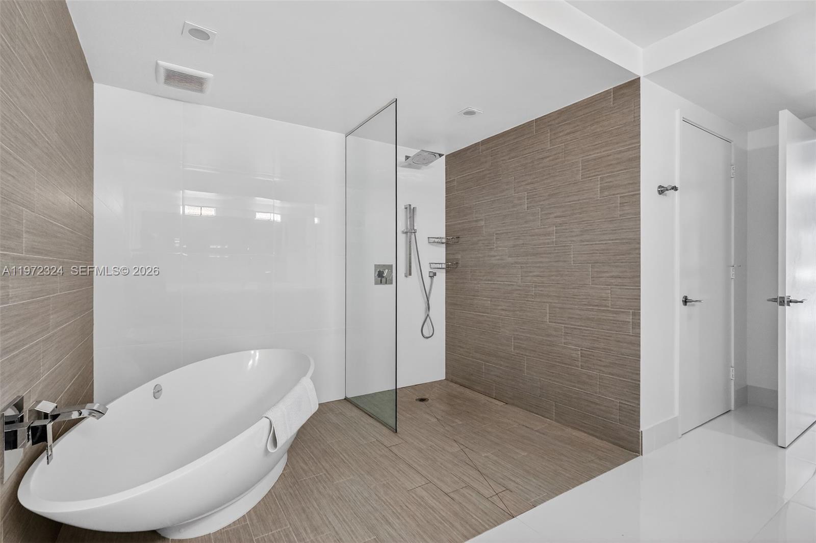 300 Sunny Isles Boulevard
