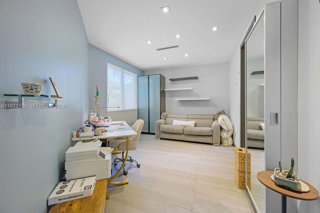 1615 Diplomat Drive