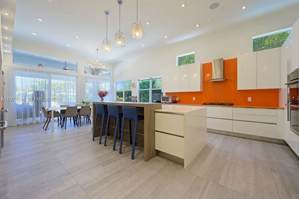 1615 Diplomat Drive