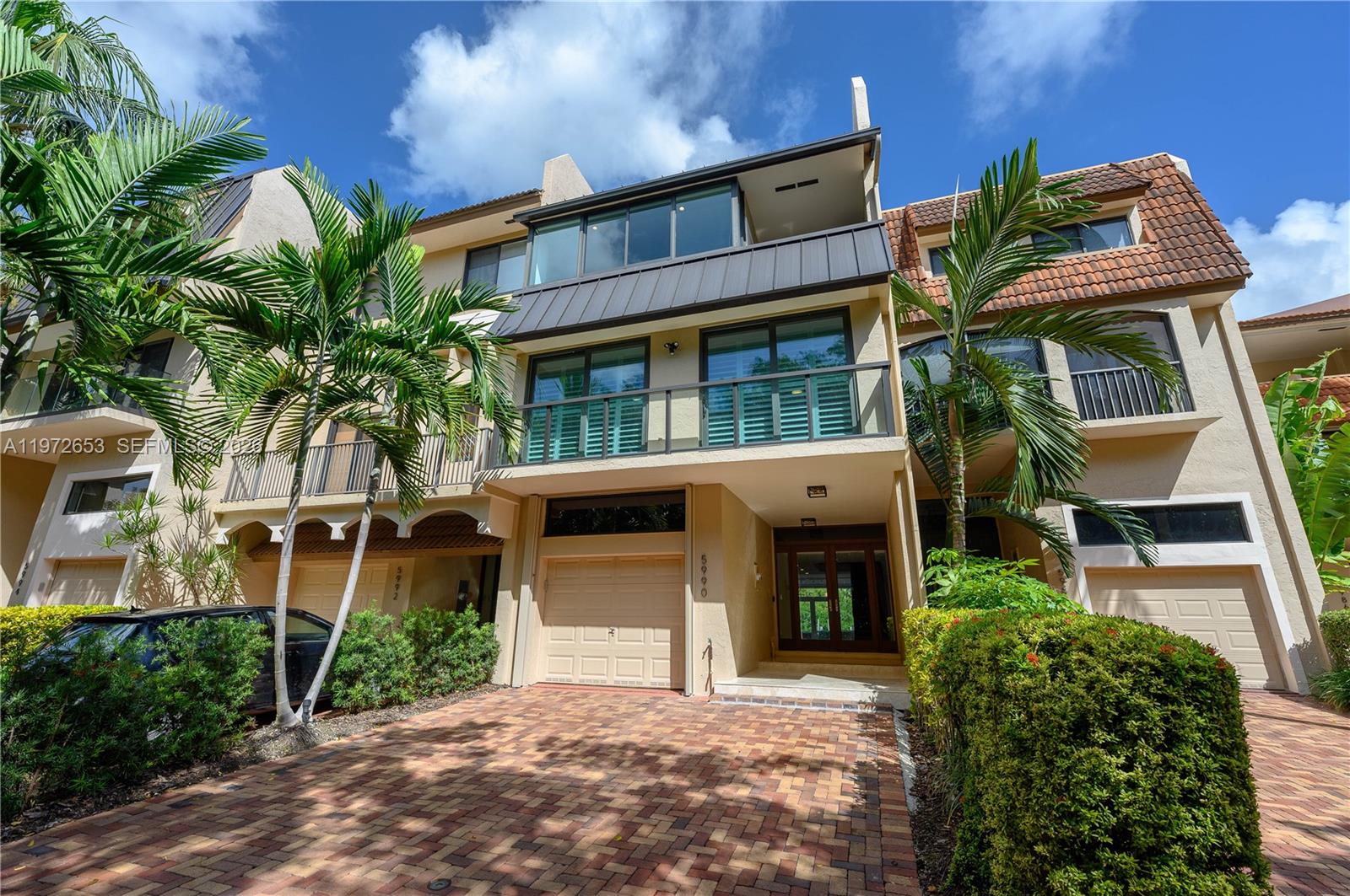 5990 Paradise Point Drive