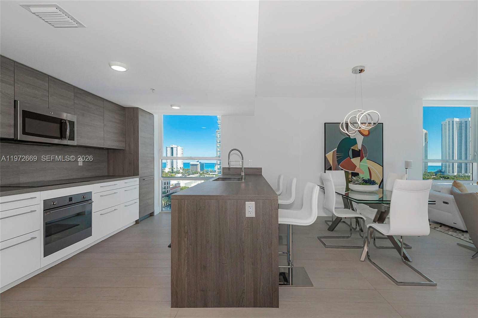 400 Sunny Isles Boulevard