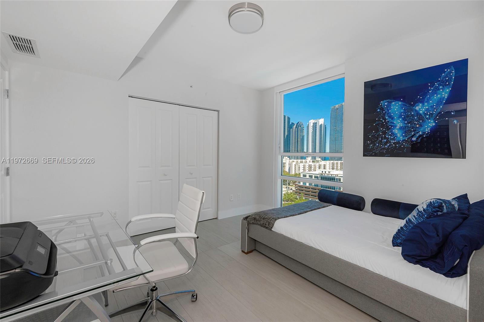 400 Sunny Isles Boulevard