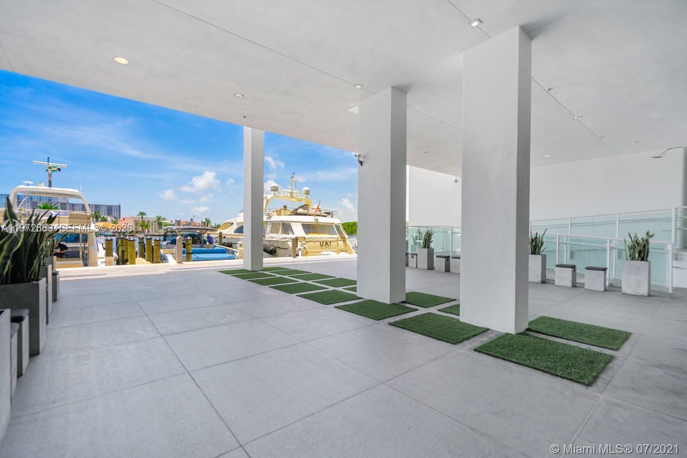 400 Sunny Isles Boulevard