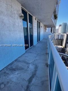 700 NE 25th Street
