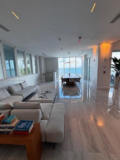 700 NE 25th Street