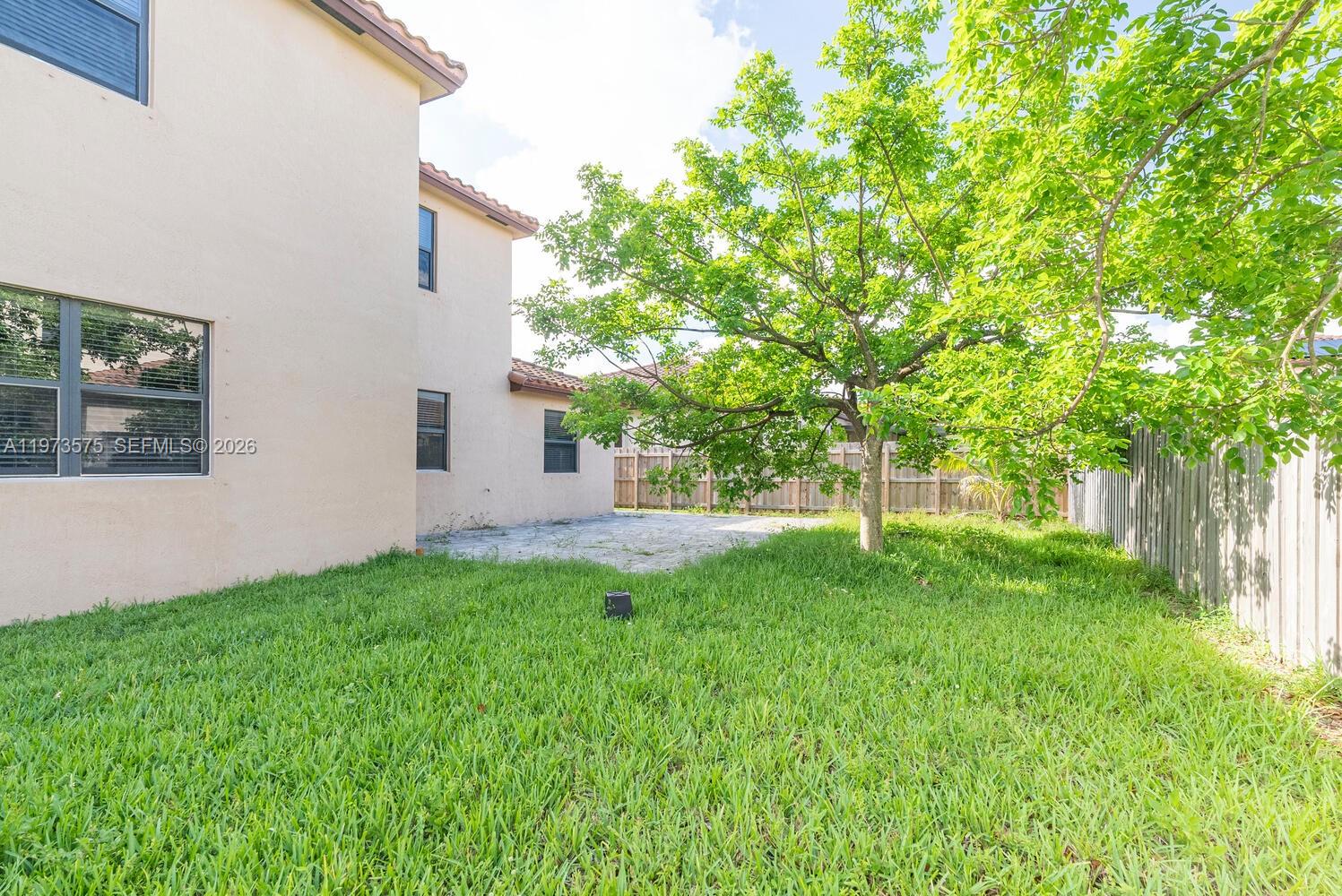 516 SE 35th Terrace