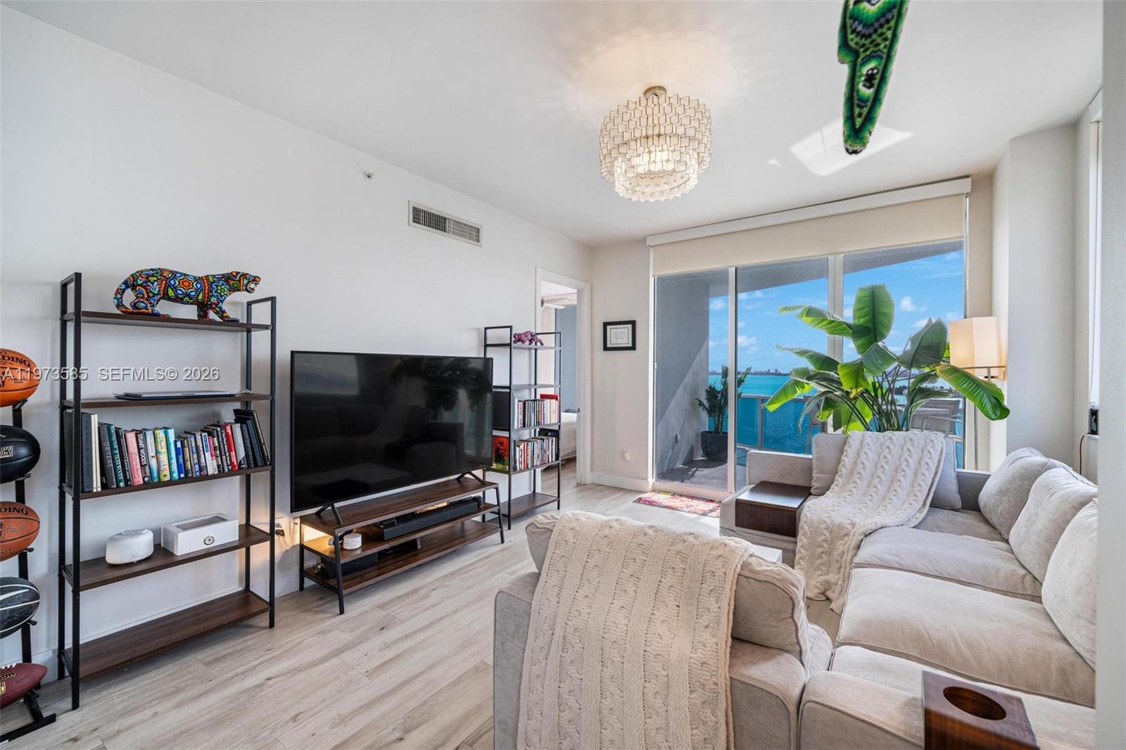 725 NE 22nd Street