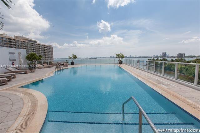 2020 N Bayshore Drive